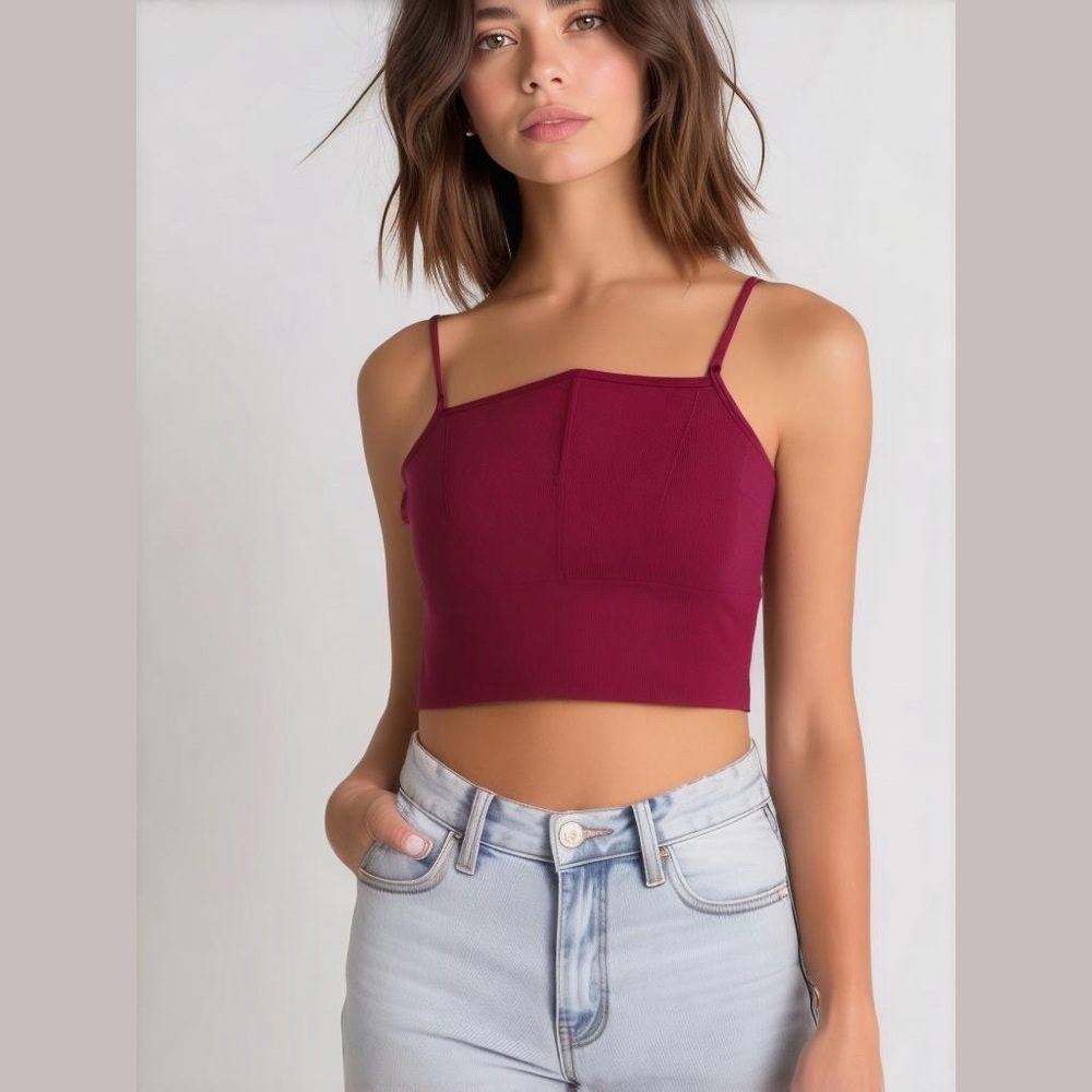 CLOUD SEAMLESS MIDI BRALETTE
FUCHSIA
Size Small
NWT